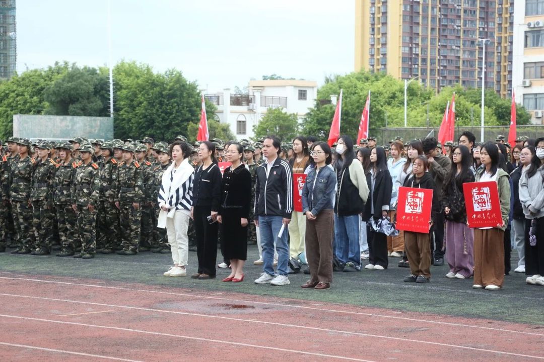 74e80ede83894b40a0c21c6a3d72d634.jpg 74e80ede83894b40a0c21c6a3d72d634.jpg